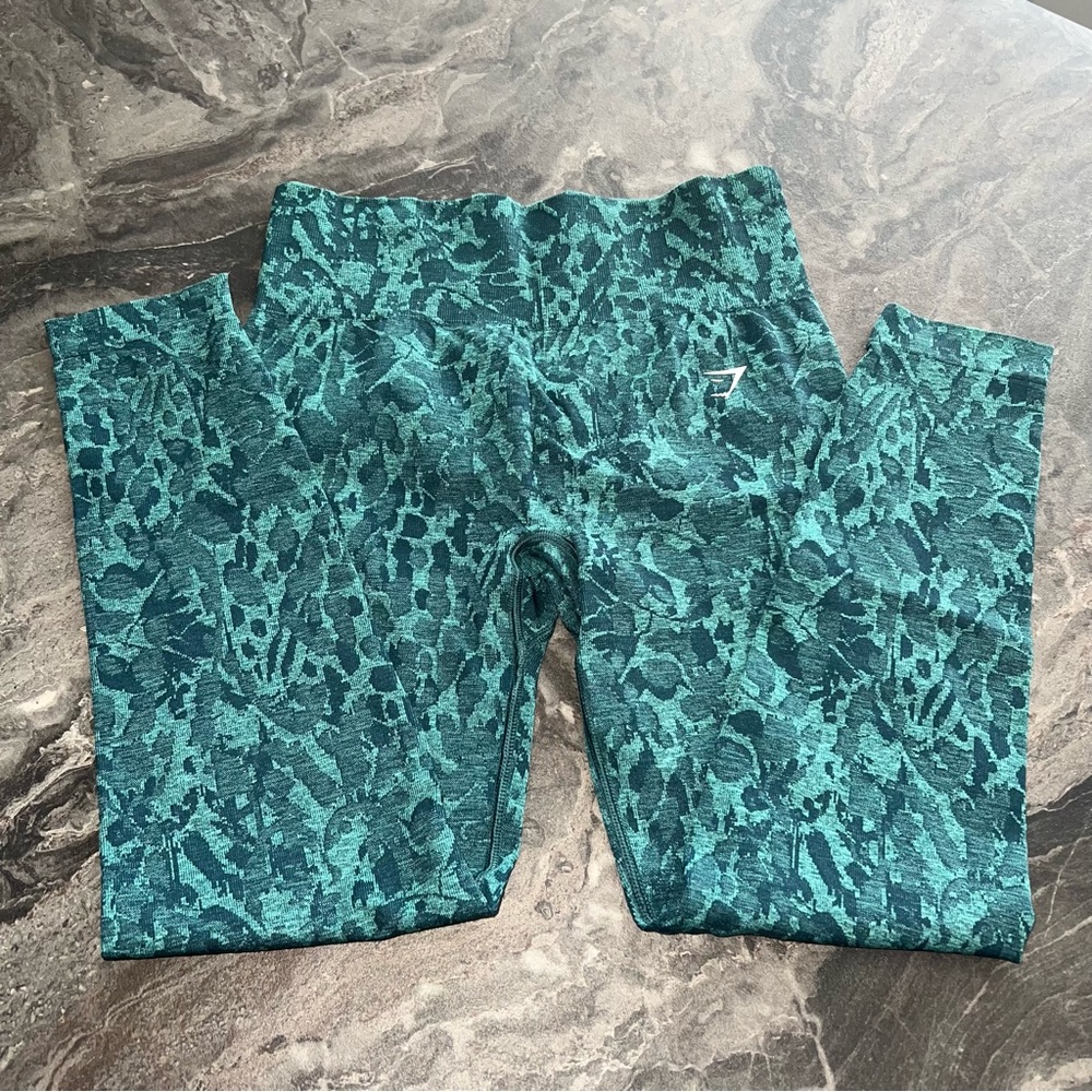 Gymshark Adapt Animal Seamless Leggings-Butterfly/Teal Size M